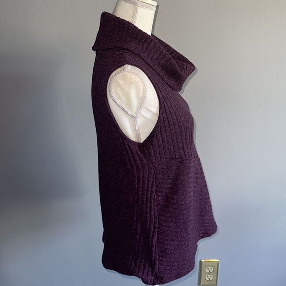 Time and Tru Sleeveless Sweater! - Picture 7 of 9